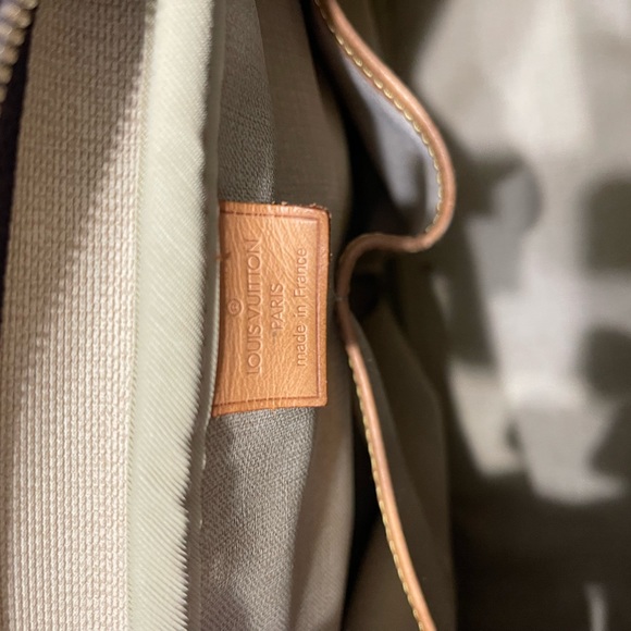 LV deauville bag - Picture 5 of 9